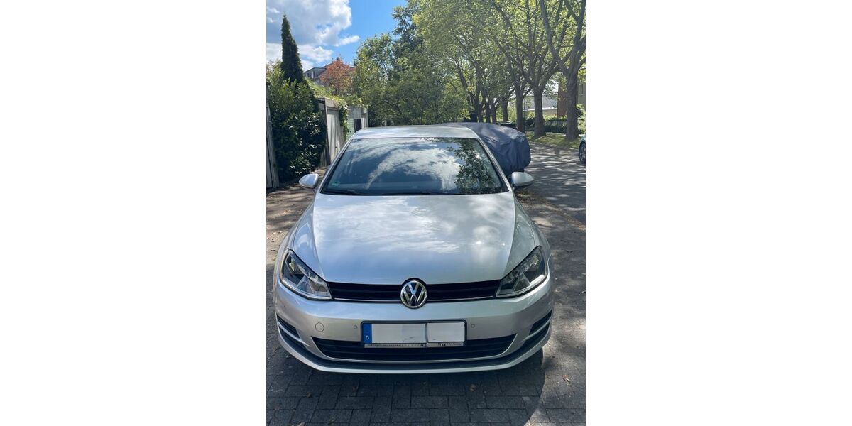 VW Golf 110.863 km 8.900 &euro; Mülheim 45470