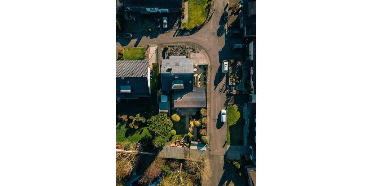 Einfamilienhaus Bergisch Gladbach Schildgen - 7 Zimmer, 282 m&sup2;, 945.000&euro; | Angebot:25799879