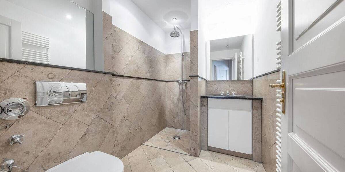 Etagenwohnung Düsseldorf Düsseltal - 3 Zimmer, 135 m&sup2;, 898.000&euro; | Angebot:26170743