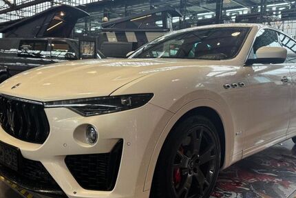 Maserati Levante 99.980 km 39.980 &euro; Köln 50829