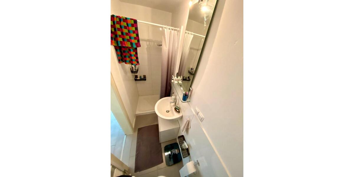 Dachgeschoßwohnung Köln Lindenthal - 2 Zimmer, 38 m&sup2;, 170.000&euro; | Angebot:25054906