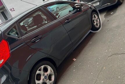 Ford Fiesta 128.000 km 3.000 &euro; Köln 51068