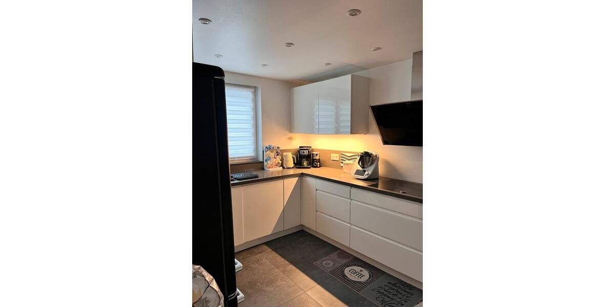 Reihenhaus Solingen Central - 6 Zimmer, 120 m&sup2;, 2.300&euro; | Angebot:25767922