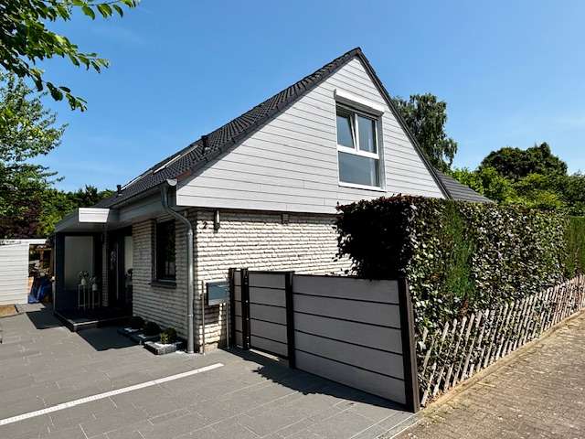 Einfamilienhaus Monheim am Rhein - 7 Zimmer, 200 m&sup2;, 649.000&euro; | Angebot:21409535