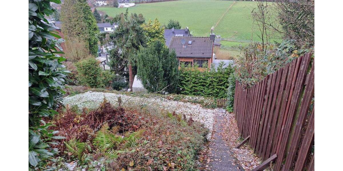 Mehrfamilienhaus, Wohnhaus Kürten Weiden - 5 Zimmer, 119 m&sup2;, 330.000&euro; | Angebot:25699792