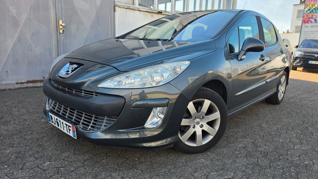 Peugeot 308 158.500 km 3.990 &euro; Neuss 41462