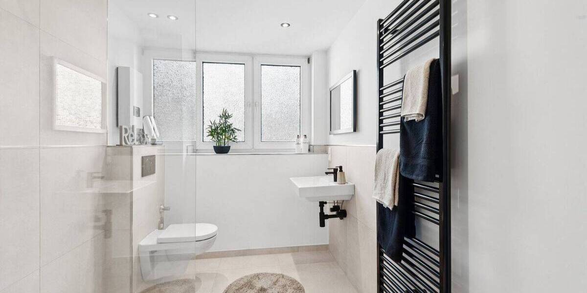 Etagenwohnung Düsseldorf Pempelfort - 3 Zimmer, 90 m&sup2;, 424.900&euro; | Angebot:26204024