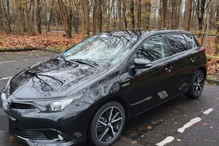 Toyota Auris 106.000 km 15.500 &euro; Köln 50827