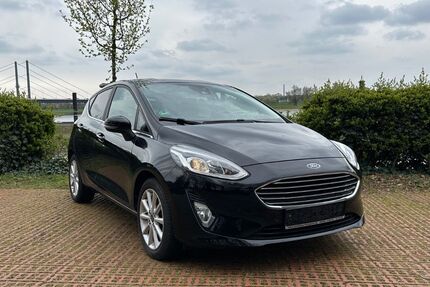 Ford Fiesta 79.300 km 9.999 &euro; Düsseldorf 40476
