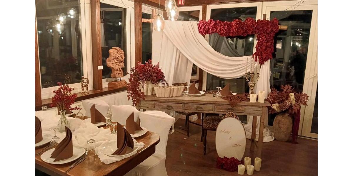 Einfamilienhaus Radevormwald - 8 Zimmer, 350 m&sup2;, 3.500&euro; | Angebot:25957722