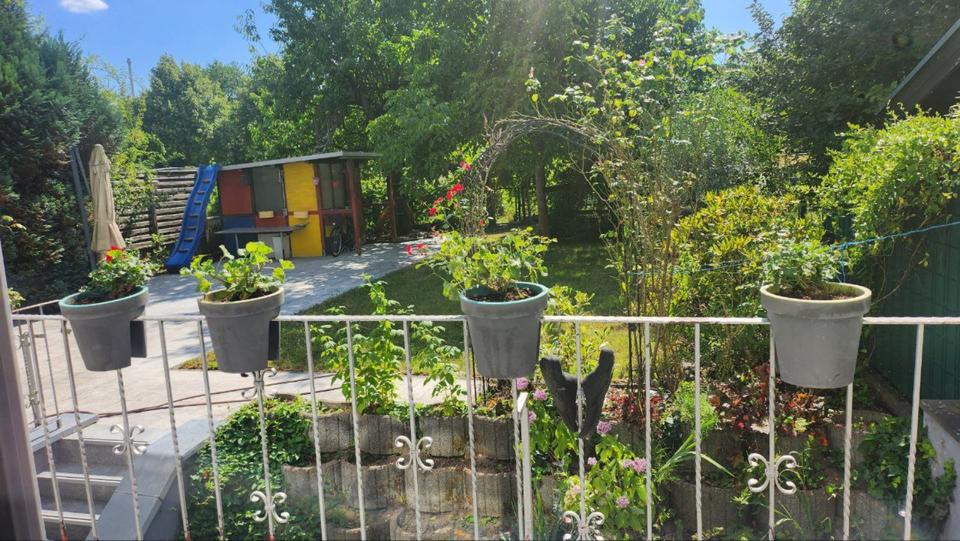 Erdgeschoßwohnung Köln Mülheim - 4 Zimmer, 130 m&sup2;, 2.000&euro; | Angebot:25887308