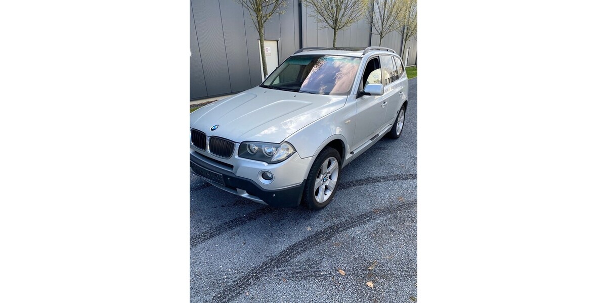 BMW X3 xDrive20d Aut/PANORAMA.SPORTSITZE:18-ZOLL.P 223.000 km 2.990 &euro; Hilden 40721