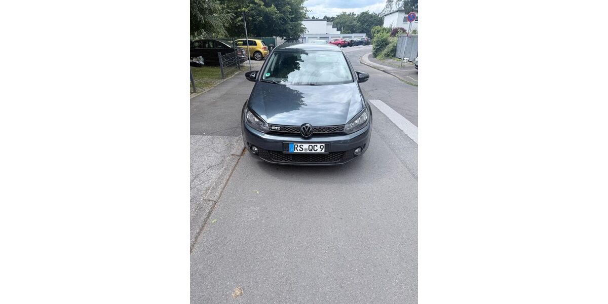 VW Golf 131.000 km 5.950 &euro; Remscheid 42857