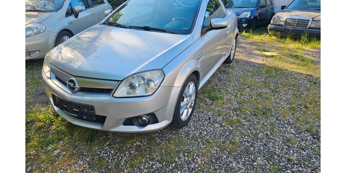 Opel Tigra 123.377 km 3.990 &euro; Solingen 42699