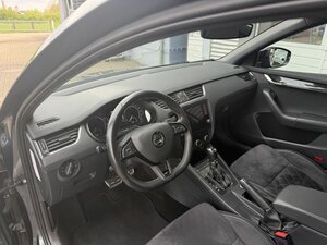 Skoda OCTAVIA TSI RS 2.0 Combi +Navi+CarPlay+Totwinkel+ 89.000 km 23.450 &euro; Meerbusch 40667