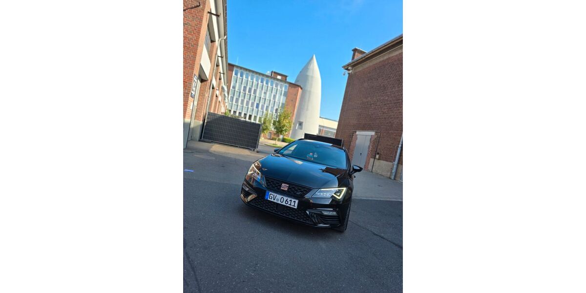 Seat Leon 83.000 km 22.900 &euro; Grevenbroich 41515
