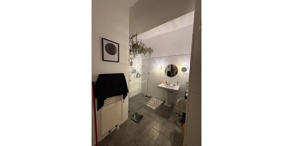 Etagenwohnung Düsseldorf Stadtbezirk 3 - 3 Zimmer, 216 m&sup2;, 1.850&euro; | Angebot:23806366