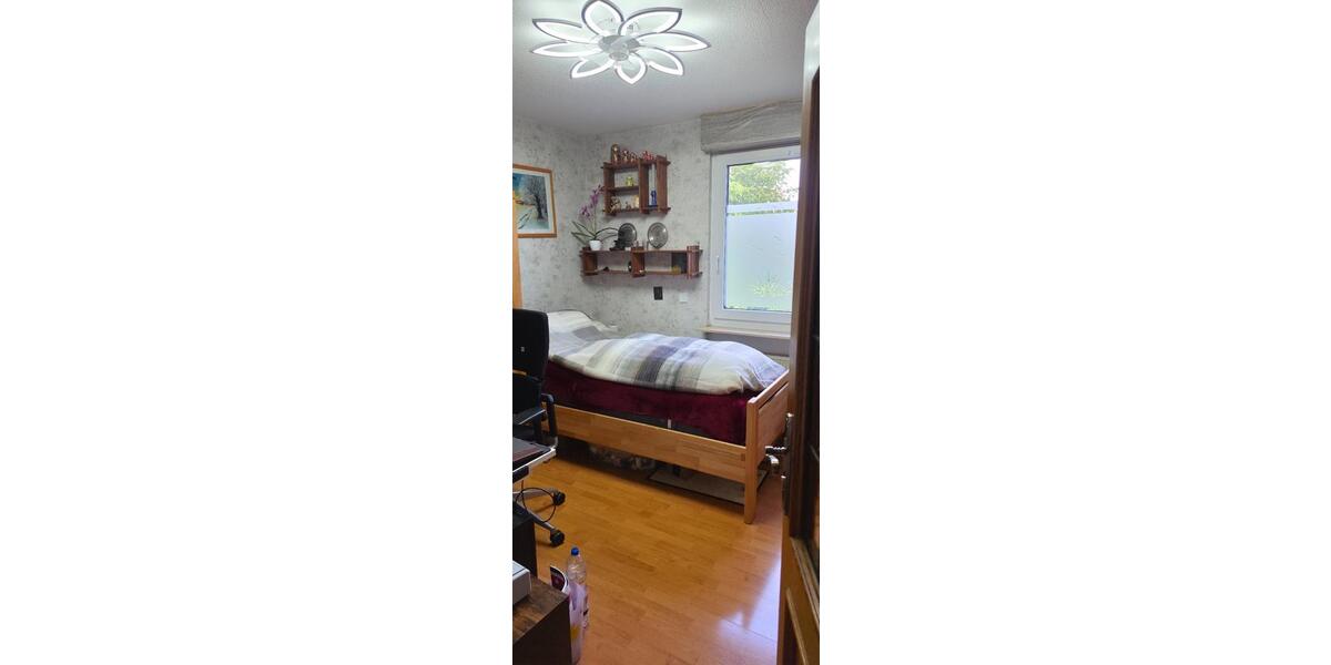 Etagenwohnung Wuppertal Gemarkung Vohwinkel - 4 Zimmer, 96 m&sup2;, 250.000&euro; | Angebot:26765872