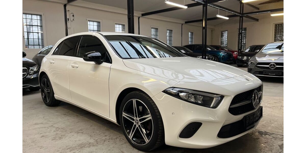 Mercedes-Benz A 200 67.000 km 18.870 &euro; Velbert 42551