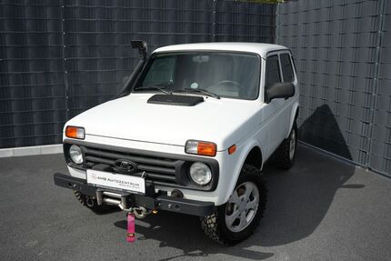 Lada Niva 101.554 km 9.799 &euro; Dormagen 41539