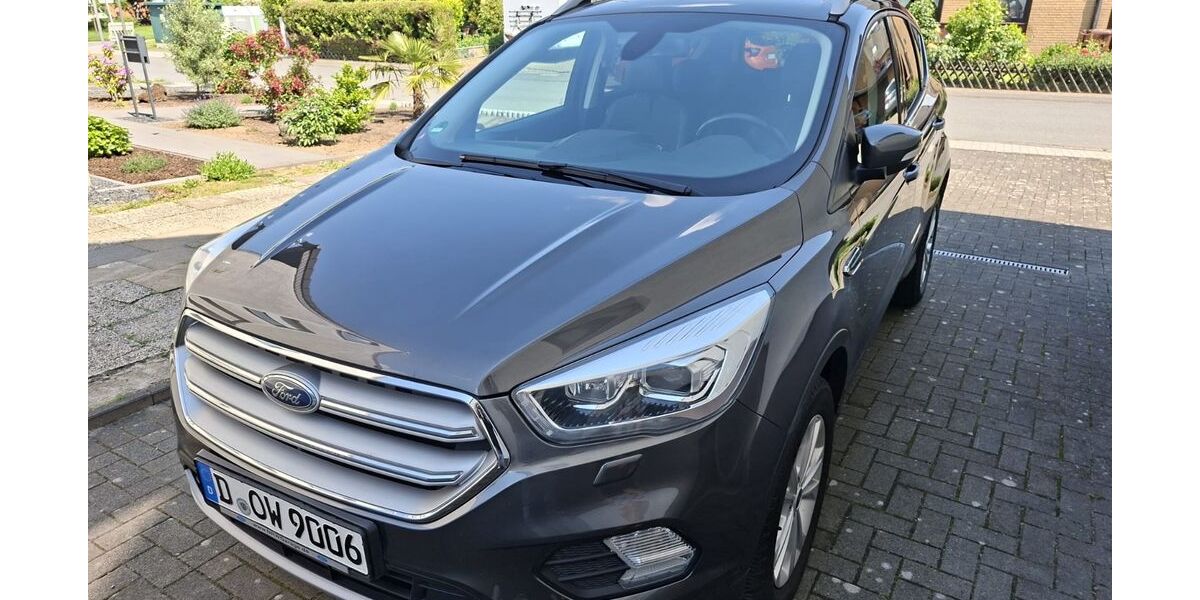 Ford Kuga 97.500 km 11.200 &euro; Dormagen 41539