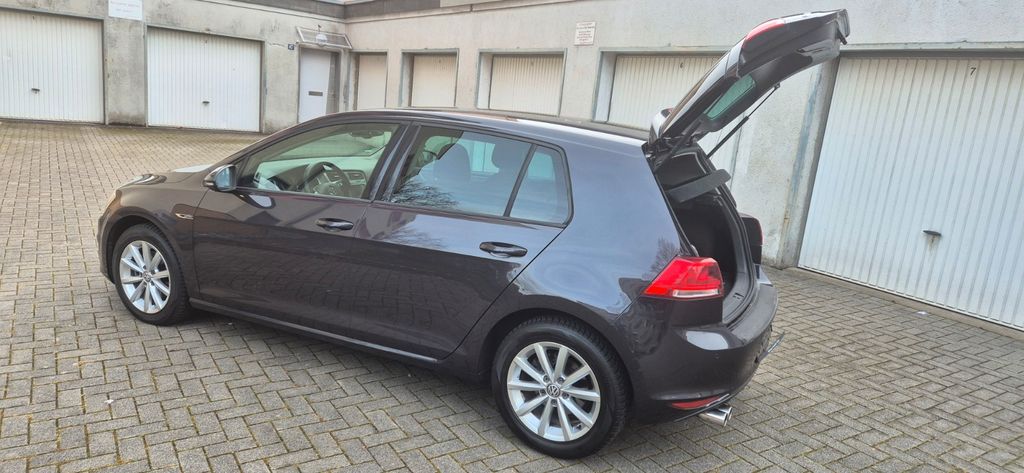 VW Golf 153.900 km 10.900 &euro; Köln 51061