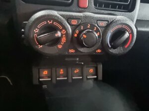 Suzuki Jimny Comfort AllGrip PKW Automatik AHK 53.265 km 31.800 &euro; HAAN 42781