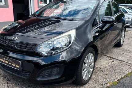 Kia Rio 88.000 km 4.900 &euro; Wuppertal 42329