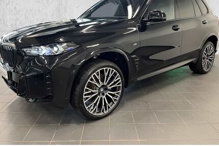 BMW X5 9.400 km 92.390 &euro; Solingen 42719