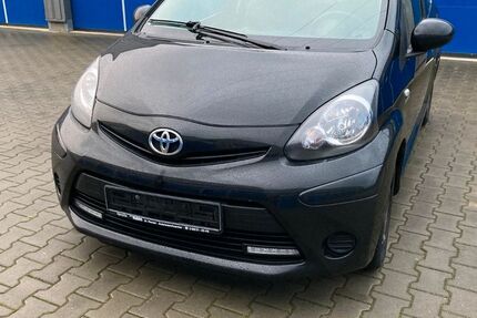 Toyota Aygo (X) 64.500 km 5.700 &euro; Neuss 41462