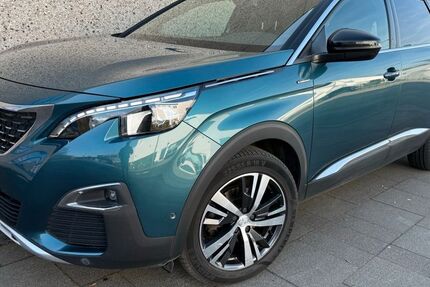 Peugeot 5008 141.000 km 14.999 &euro; Köln 50739