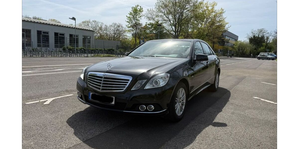 Mercedes-Benz E 200 96.000 km 10.500 &euro; Pulheim 50259