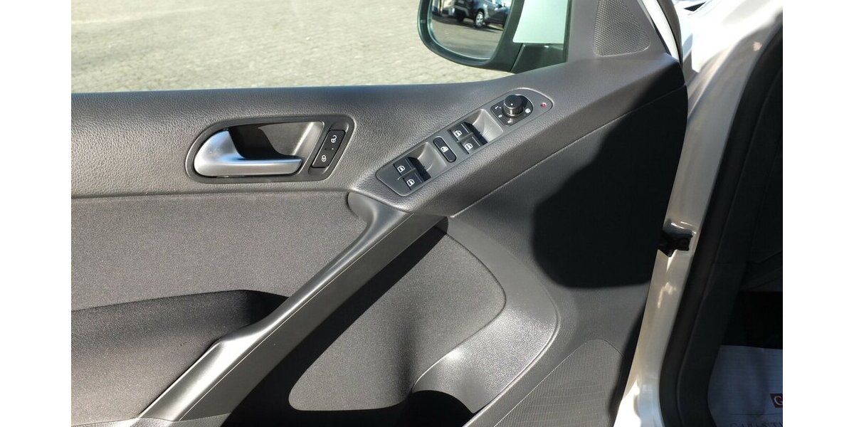 VW Tiguan 1.4 TSi FREESTYLE orig ATM 68.108km 147.540 km 8.898 &euro; Köln 50858