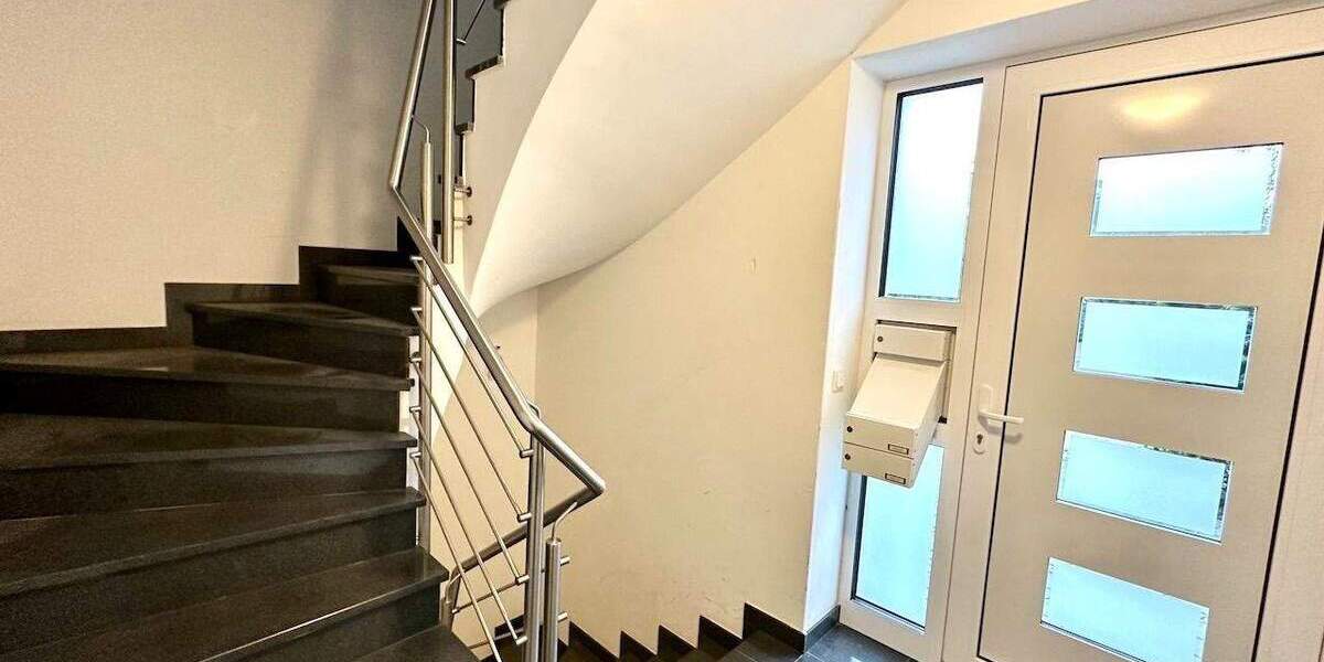 Einfamilienhaus Neuss Stadionviertel - 7 Zimmer, 255 m&sup2;, 998.000&euro; | Angebot:25687662