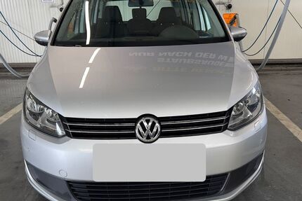 VW Touran 185.250 km 6.299 &euro; Neuss 41469