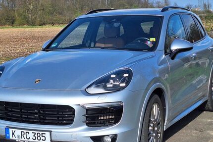 Porsche Cayenne 149.000 km 36.500 &euro; Düsseldorf 40215