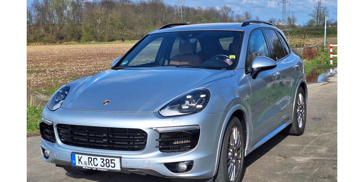 Porsche Cayenne 149.000 km 39.500 &euro; Düsseldorf 40215