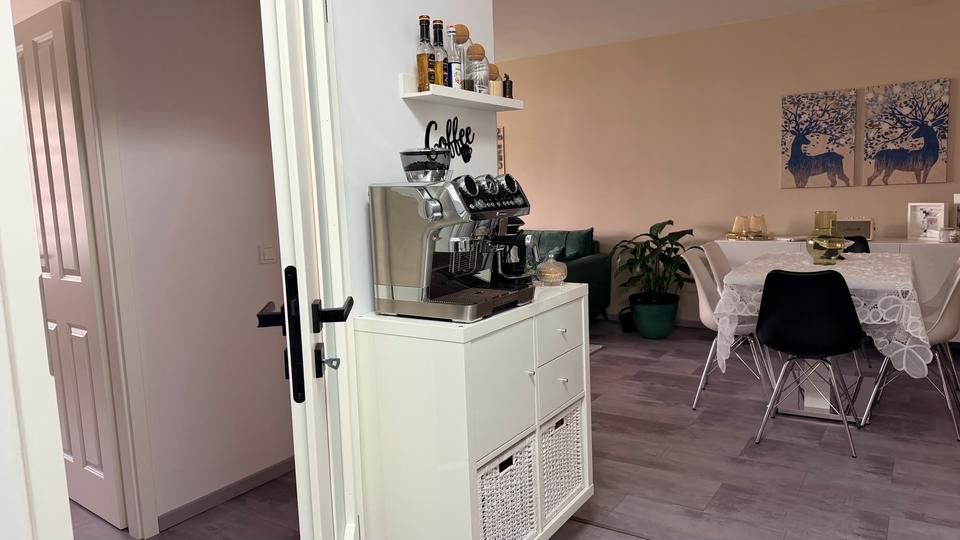 Hochparterre Köln Kalk - 4 Zimmer, 84 m&sup2;, 345.000&euro; | Angebot:26173320