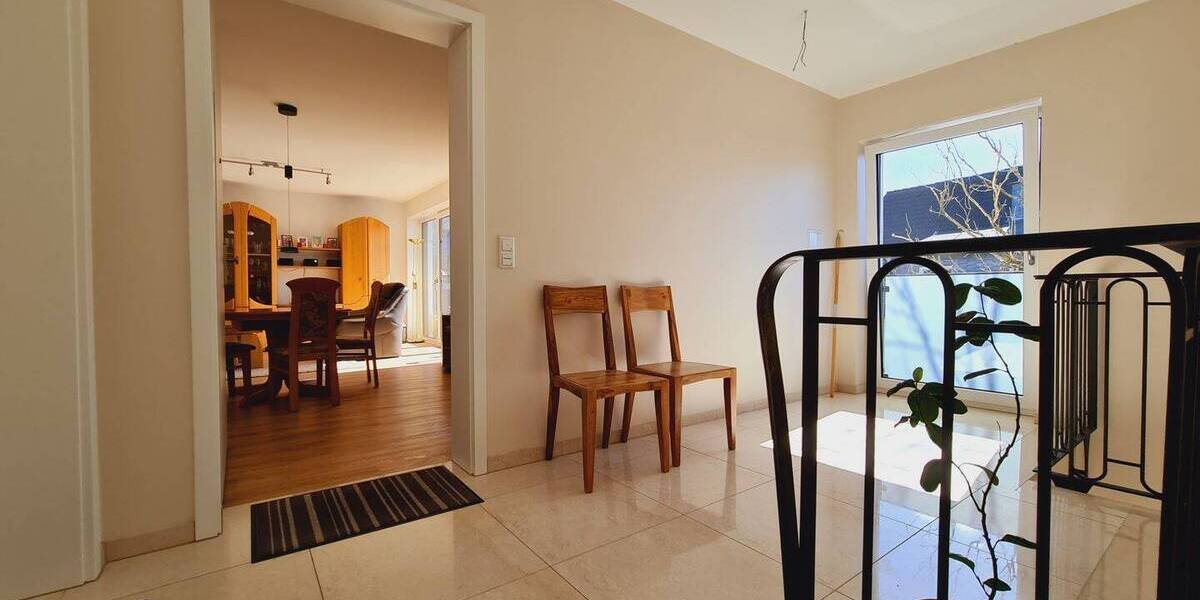 Etagenwohnung Wermelskirchen Dabringhausen - 3 Zimmer, 88 m&sup2;, 365.000&euro; | Angebot:26229381