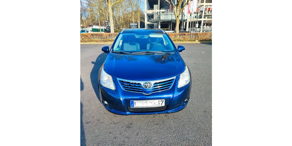 Toyota Avensis 164.600 km 6.500 &euro; Köln 50933