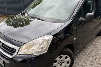 Peugeot Partner 78.000 km 8.749 &euro; Düsseldorf 40231