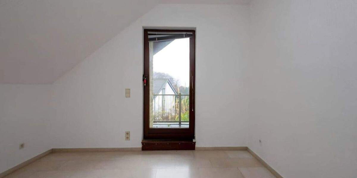 Etagenwohnung Odenthal Glöbusch - 2 Zimmer, 78 m&sup2;, 1.000&euro; | Angebot:25804038