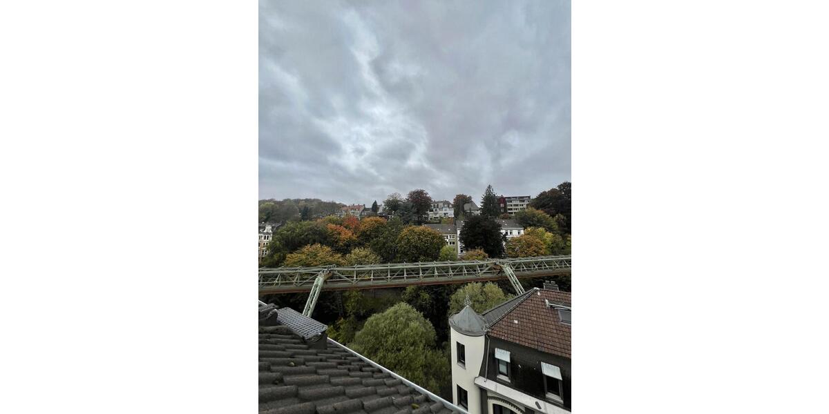 Dachgeschoßwohnung Wuppertal Unterbarmen - 5 Zimmer, 85 m&sup2;, 950&euro; | Angebot:25854706