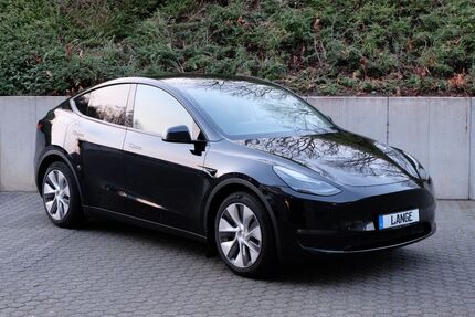 Tesla Model Y 40.123 km 31.880 &euro; Köln 50996