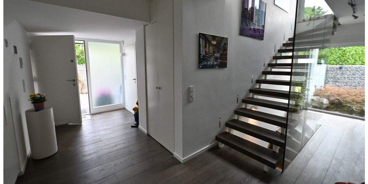 Einfamilienhaus Mülheim Broich - 7 Zimmer, 399 m&sup2;, 1.495.000&euro; | Angebot:25663252