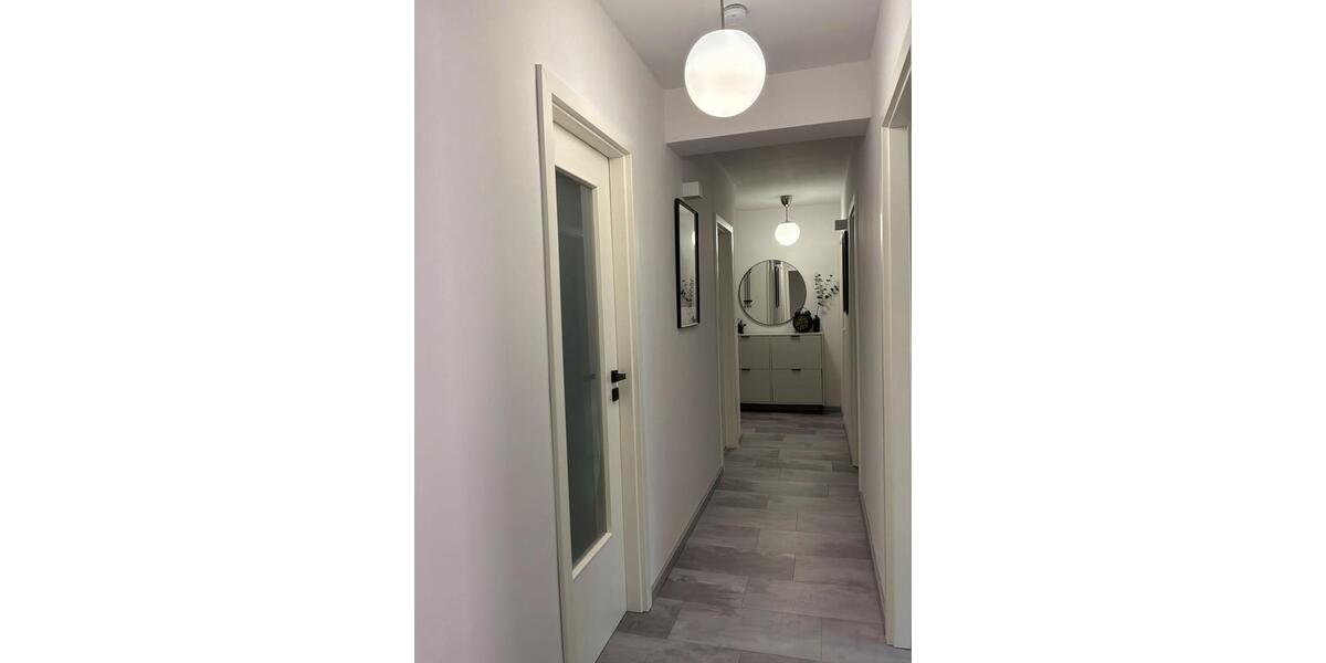 Hochparterre Köln Kalk - 4 Zimmer, 84 m&sup2;, 345.000&euro; | Angebot:26173320