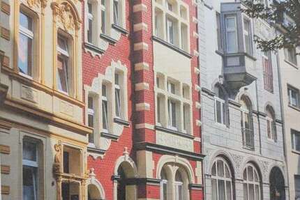 Haus Solingen Mitte - 8 Zimmer, 240 m&sup2;, 415.000&euro; | Angebot:26680231