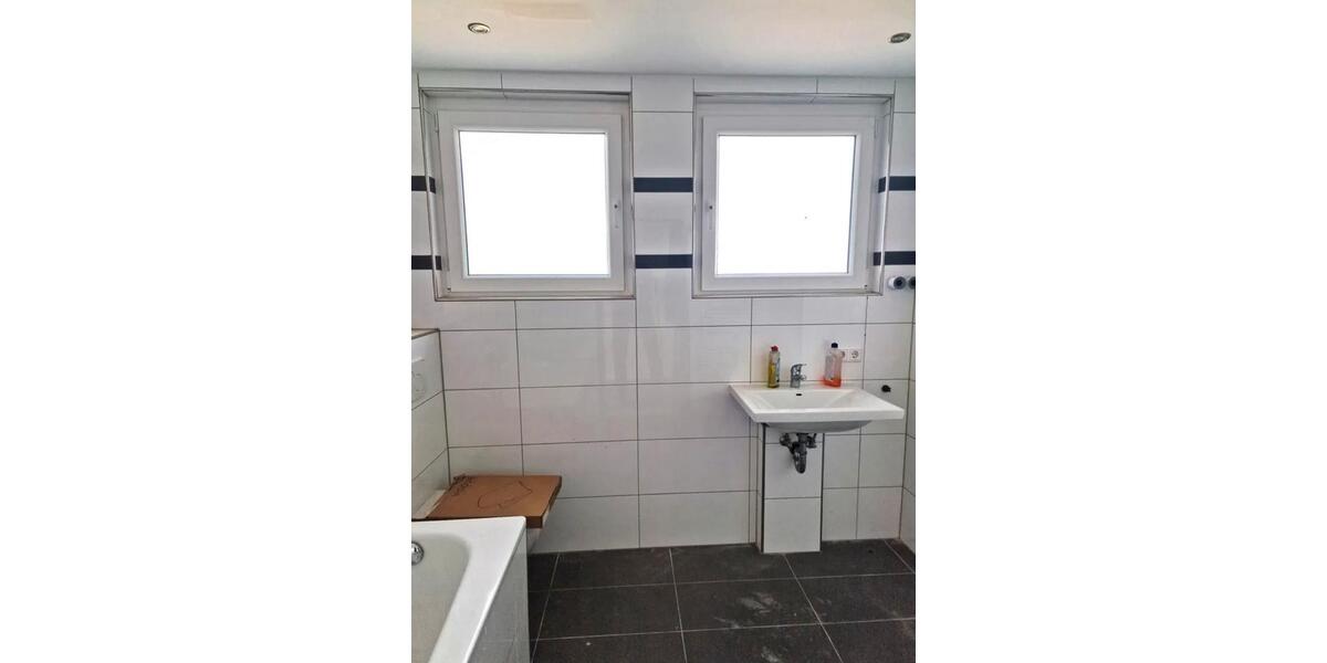 Einfamilienhaus Hückeswagen - 6 Zimmer, 300 m&sup2;, 719.000&euro; | Angebot:25992366