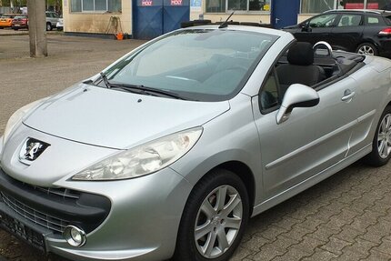 Peugeot 207 SPORT KLIMAANLAGE PARKPILOT LMF WINDSCHOTT 137.587 km 4.908 &euro; Köln 50858