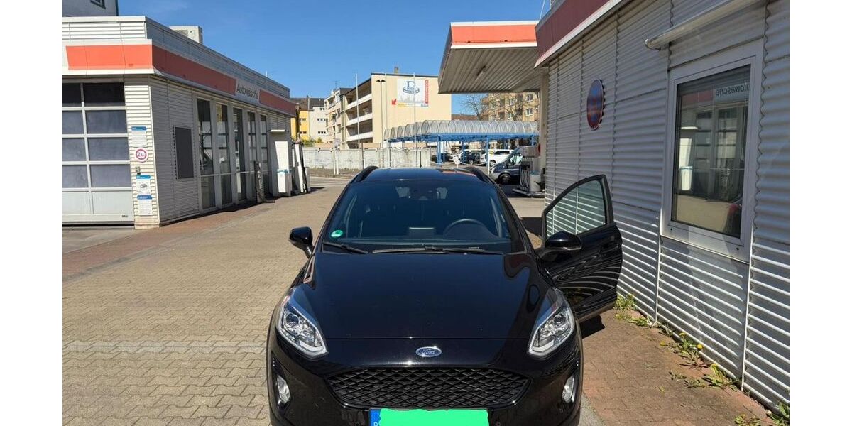 Ford Fiesta 36.500 km 17.900 &euro; Köln 50733